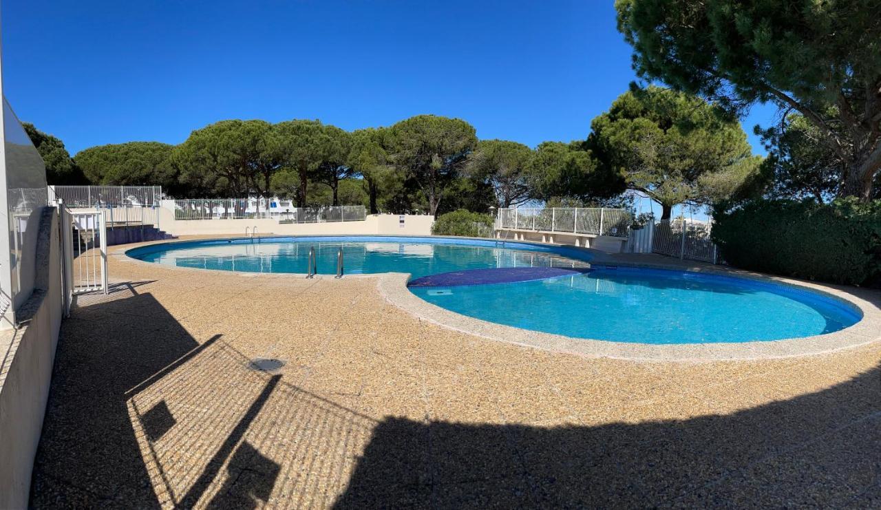 Superbe Studio, Terrasse, Piscine, Parking 勒格罗-迪鲁瓦 外观 照片